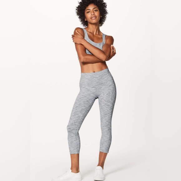 Lululemon Wunder Under Crop Hi-Rise Luxtreme Size 6 - Picture 1 of 9